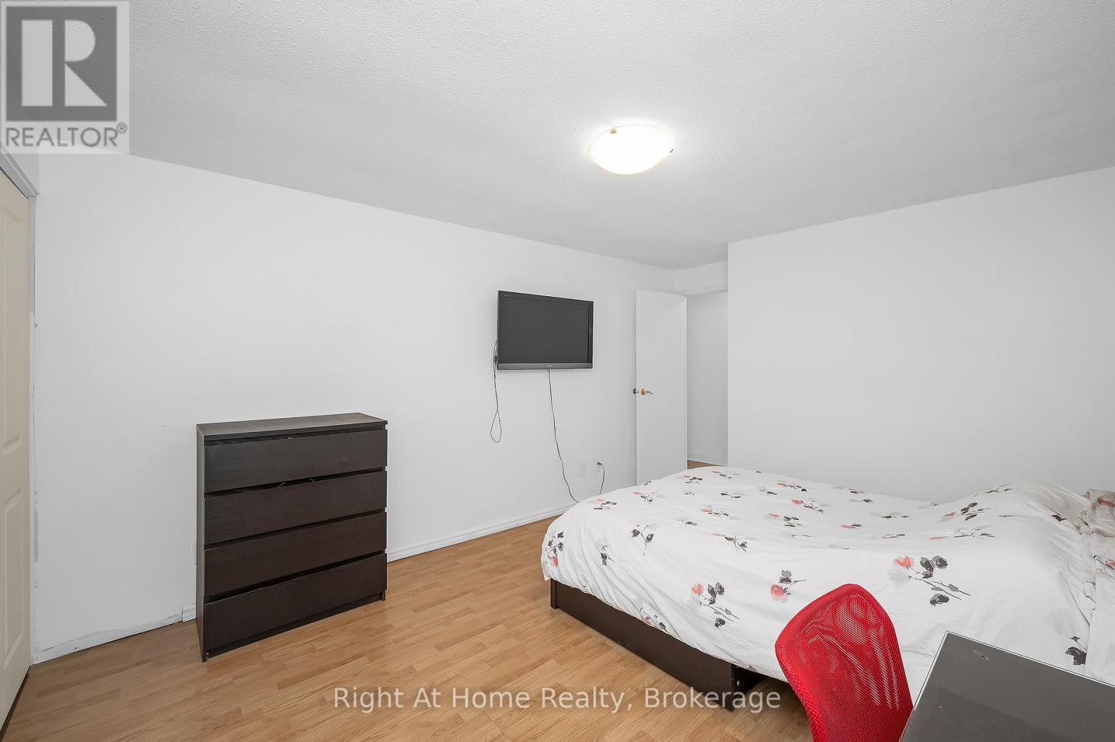 












35 - 65 GLAMIS ROAD

,
Cambridge,




Ontario
N1R6W4

