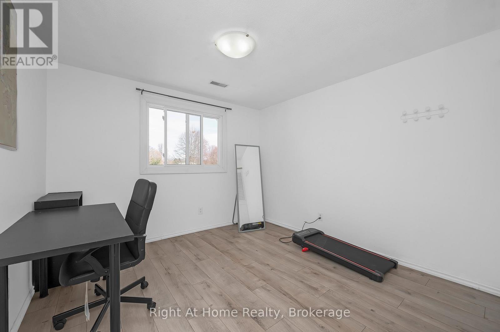 












35 - 65 GLAMIS ROAD

,
Cambridge,




Ontario
N1R6W4

