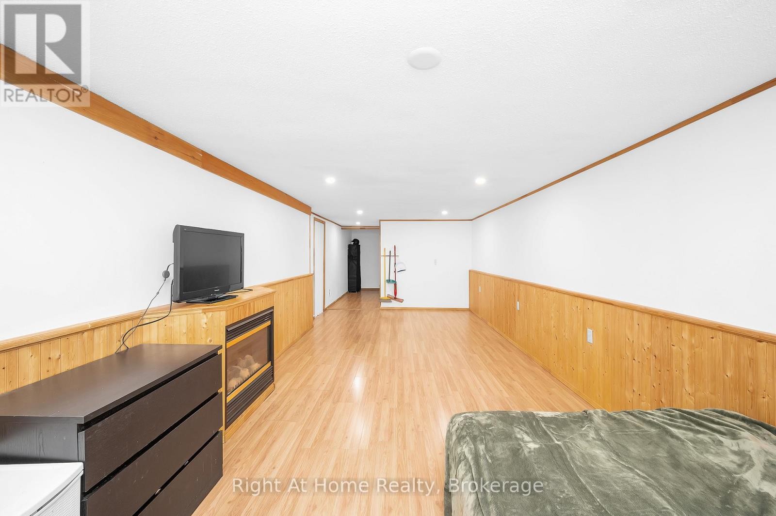 












35 - 65 GLAMIS ROAD

,
Cambridge,




Ontario
N1R6W4

