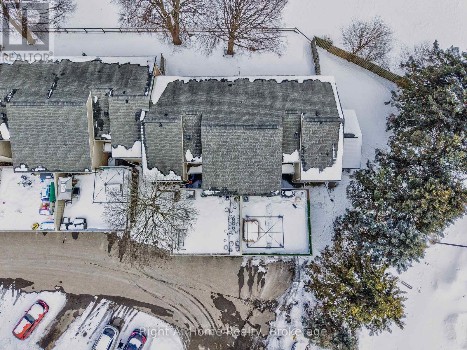 












35 - 65 GLAMIS ROAD

,
Cambridge,




Ontario
N1R6W4

