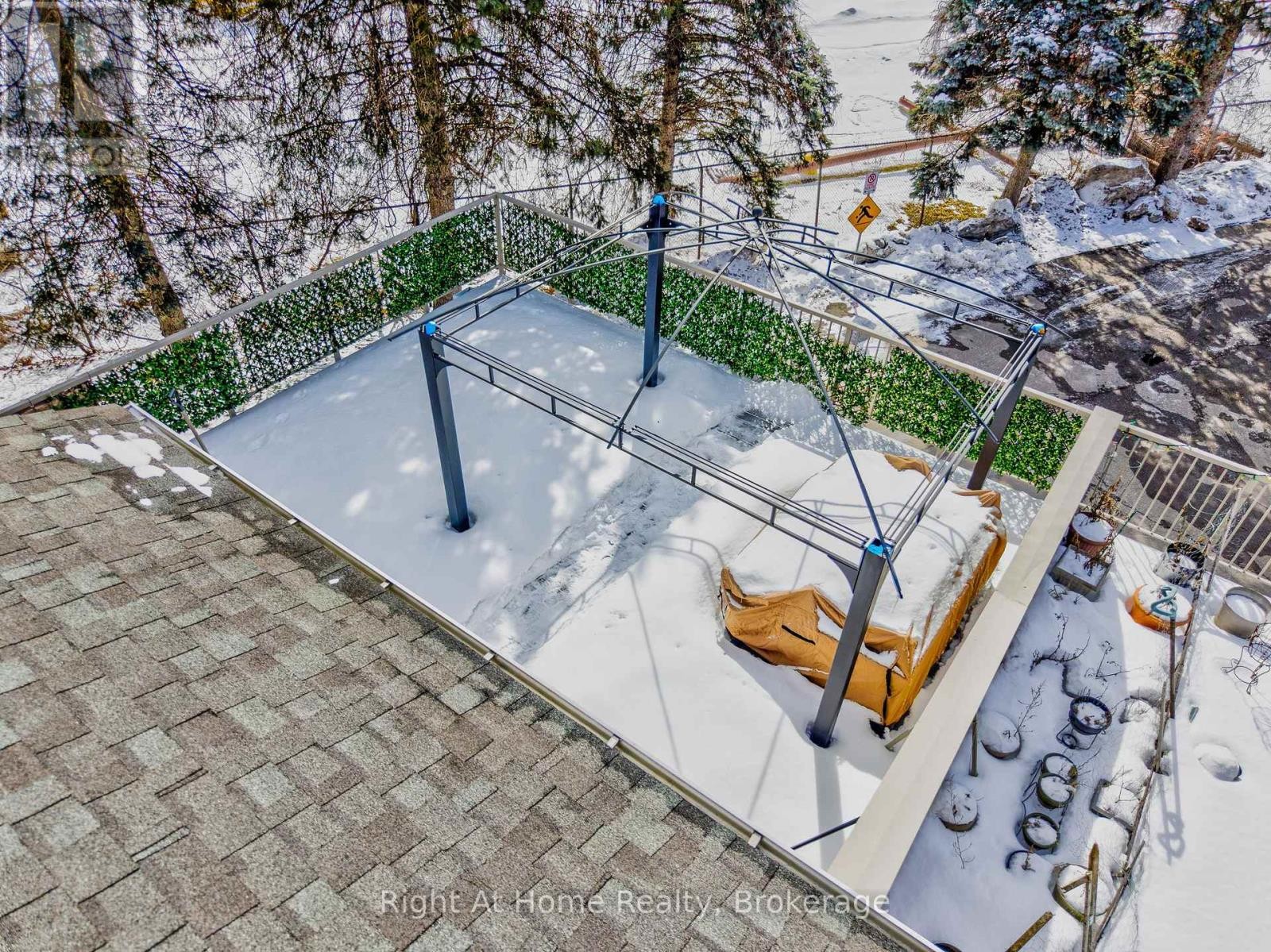 












35 - 65 GLAMIS ROAD

,
Cambridge,




Ontario
N1R6W4

