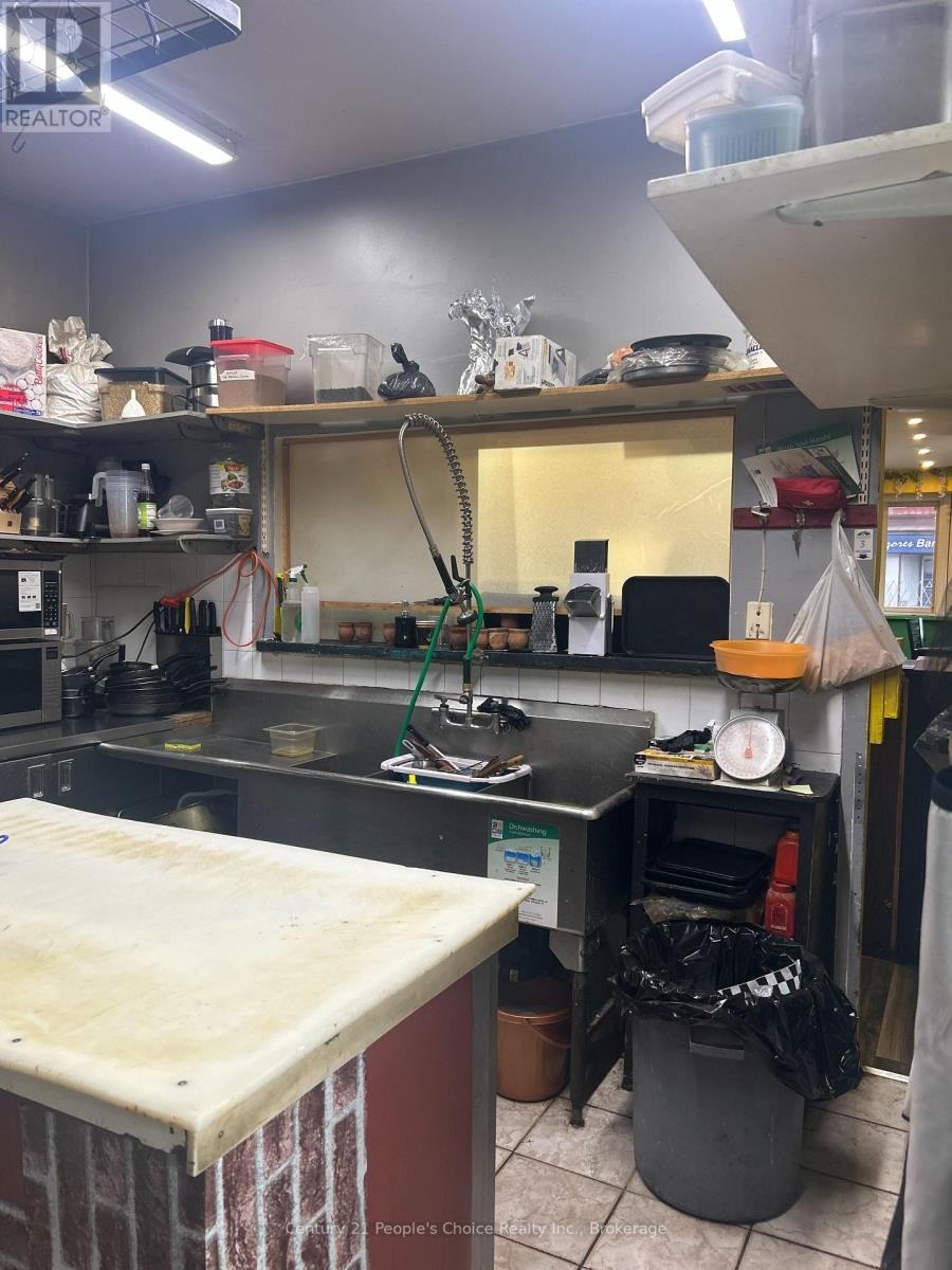 












362 BARTON STREET E

,
Hamilton (Landsdale),




Ontario
L8L2X9

