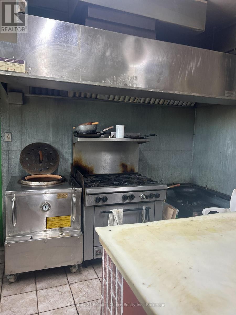 












362 BARTON STREET E

,
Hamilton (Landsdale),




Ontario
L8L2X9

