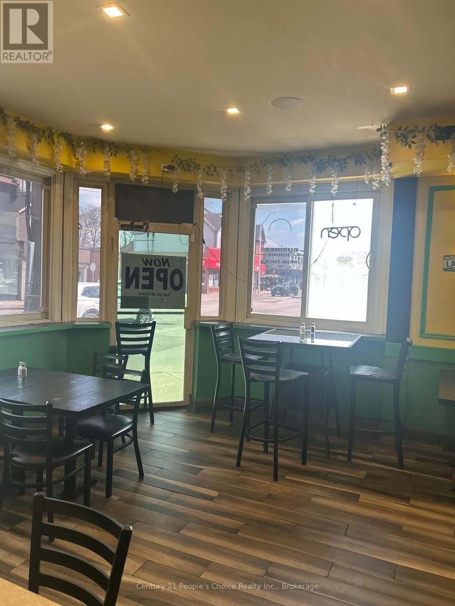 












362 BARTON STREET E

,
Hamilton (Landsdale),




Ontario
L8L2X9

