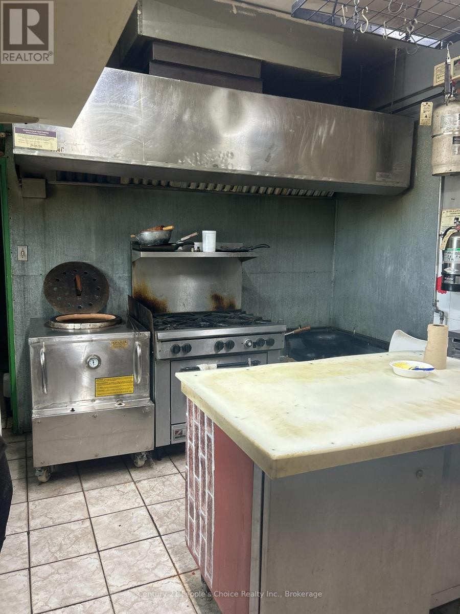 












362 BARTON STREET E

,
Hamilton (Landsdale),




Ontario
L8L2X9

