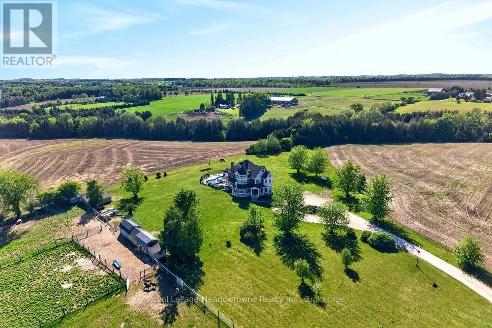 












6750 BEATTY LINE N

,
Centre Wellington,




Ontario
N1M2W3

