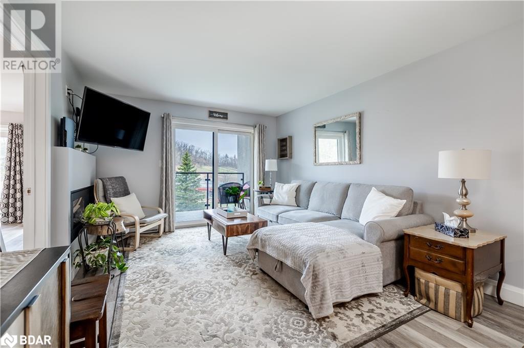 












80 HORSESHOE VALLEY Boulevard Unit# 302

,
Oro-Medonte,




Ontario
L4M4Y8

