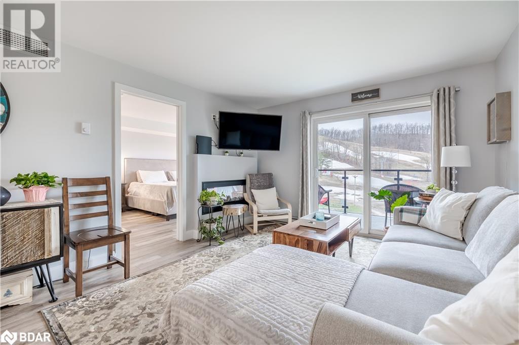 












80 HORSESHOE VALLEY Boulevard Unit# 302

,
Oro-Medonte,




Ontario
L4M4Y8

