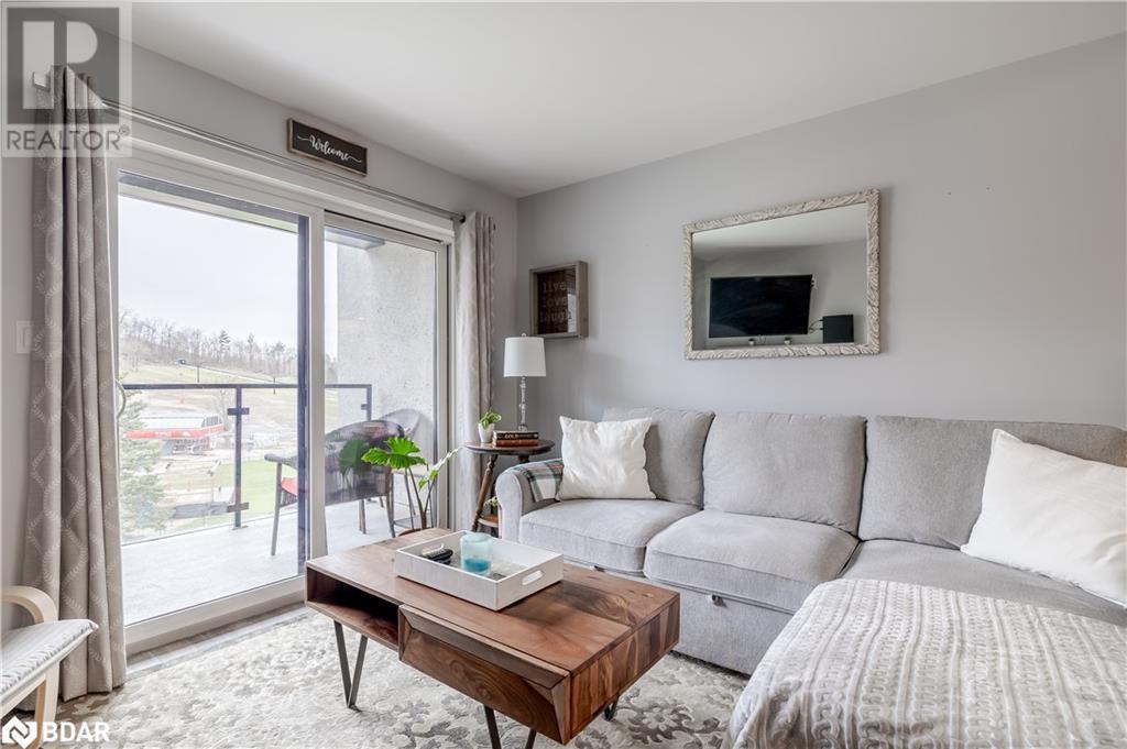












80 HORSESHOE VALLEY Boulevard Unit# 302

,
Oro-Medonte,




Ontario
L4M4Y8

