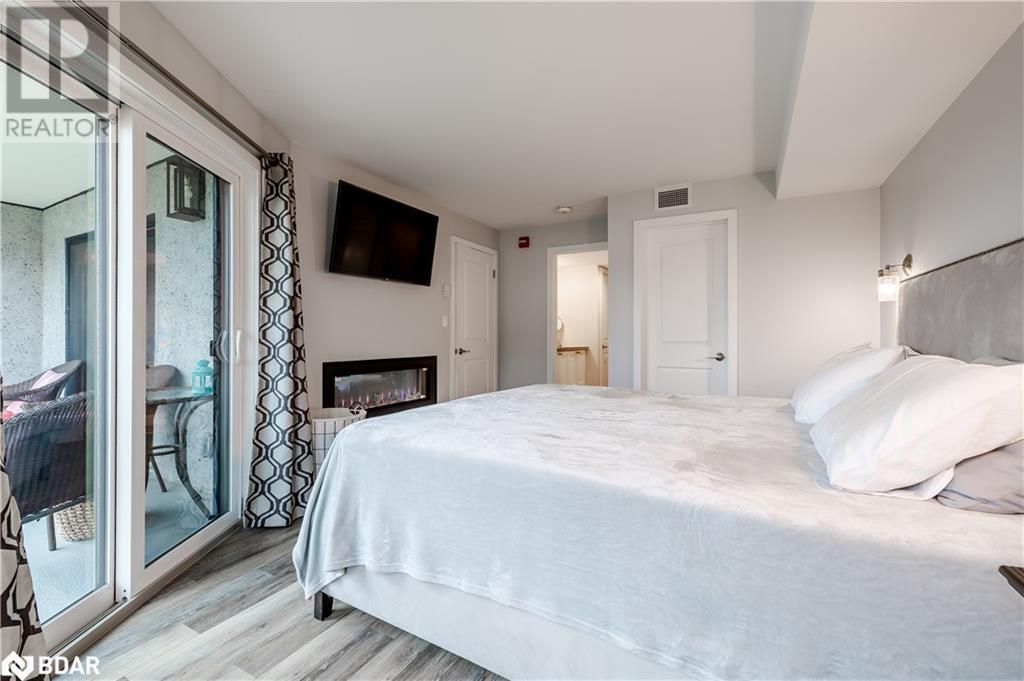 












80 HORSESHOE VALLEY Boulevard Unit# 302

,
Oro-Medonte,




Ontario
L4M4Y8

