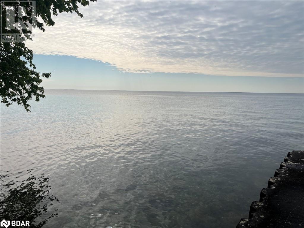 












155 PARKSIDE DR Drive

,
Oro-Medonte,




Ontario
L3V0K8

