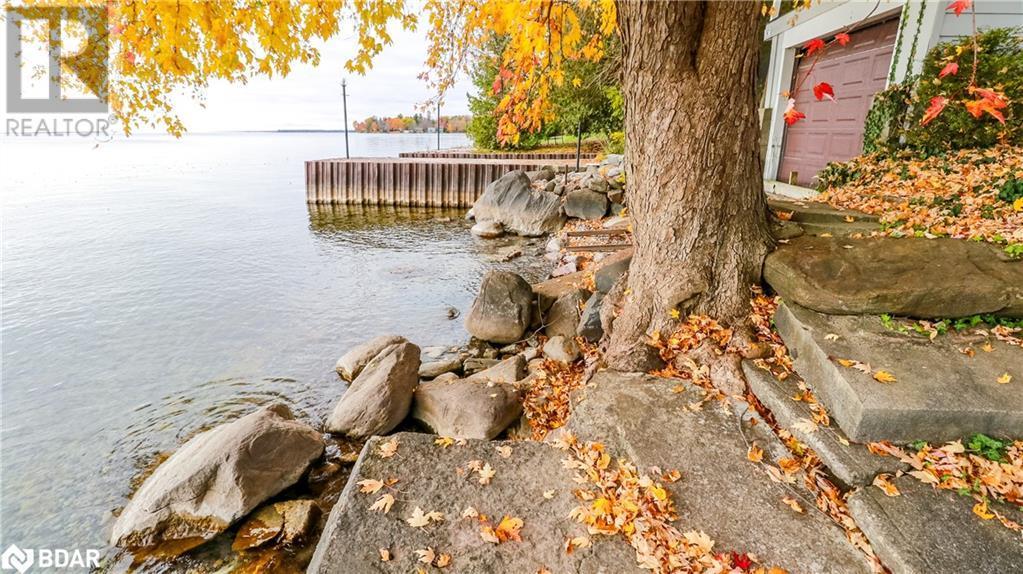 












155 PARKSIDE DR Drive

,
Oro-Medonte,




Ontario
L3V0K8

