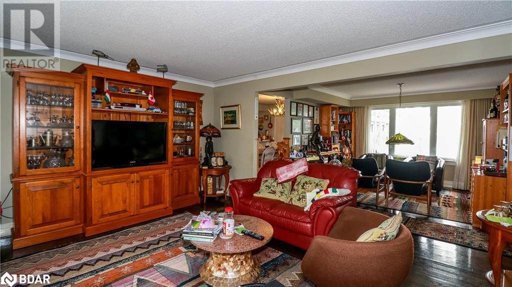 












155 PARKSIDE DR Drive

,
Oro-Medonte,




Ontario
L3V0K8

