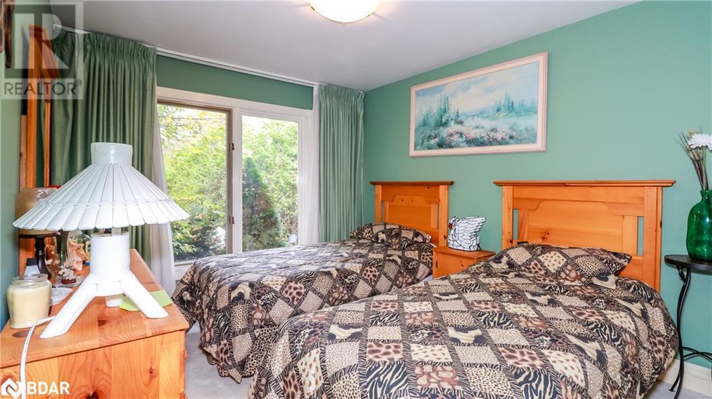 












155 PARKSIDE DR Drive

,
Oro-Medonte,




Ontario
L3V0K8

