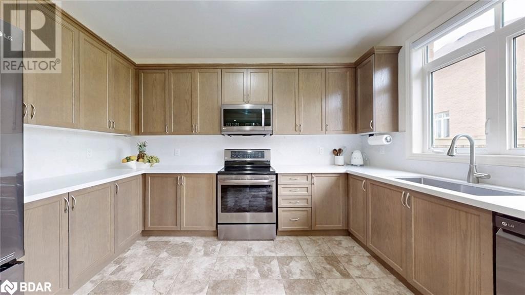 












219 INVERNESS Way

,
Bradford West Gwillimbury,




Ontario
L3Z0X5

