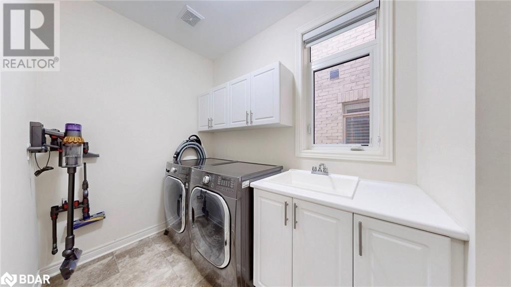 












219 INVERNESS Way

,
Bradford West Gwillimbury,




Ontario
L3Z0X5

