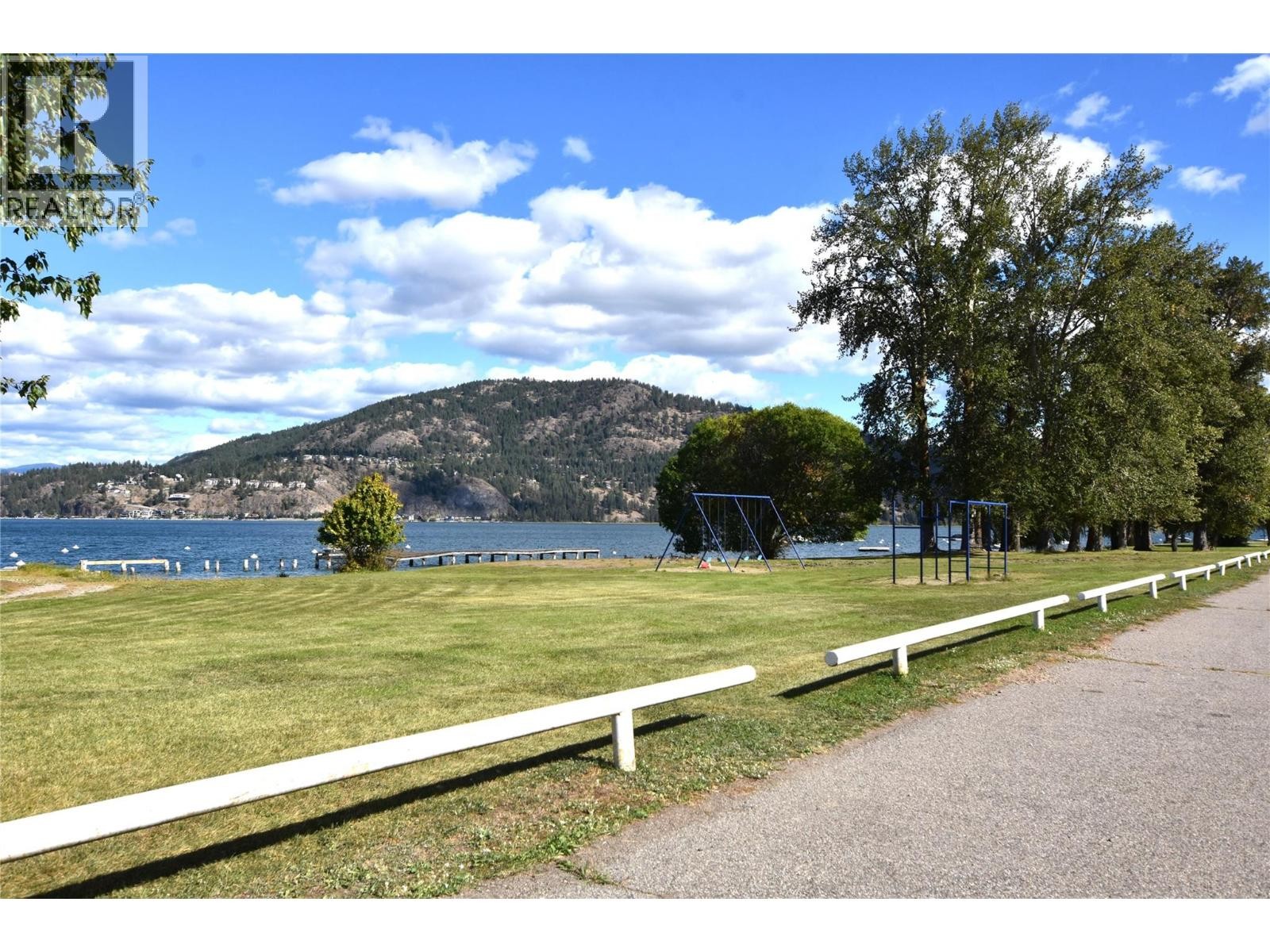 












404 Hummingbird Avenue

,
Vernon,




British Columbia
V1H2A1

