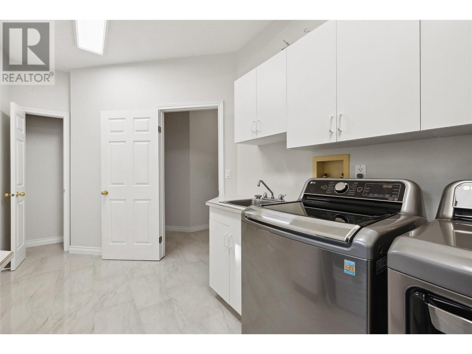 












1015 Guest Road

,
West Kelowna,




British Columbia
V1Z3L2

