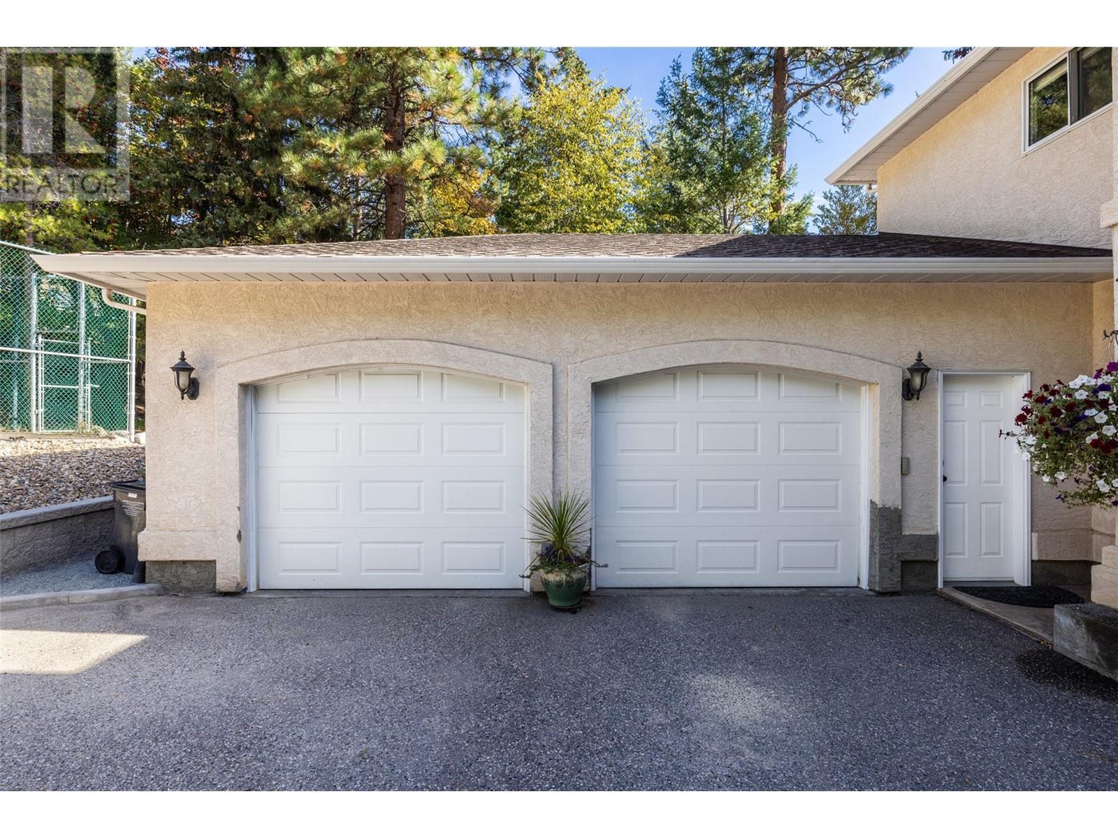 












1015 Guest Road

,
West Kelowna,




British Columbia
V1Z3L2

