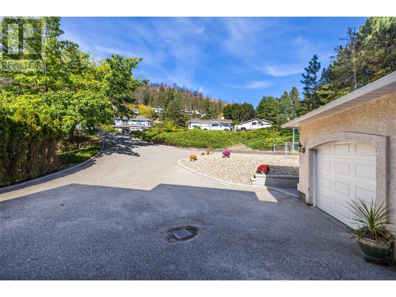 












1015 Guest Road

,
West Kelowna,




British Columbia
V1Z3L2

