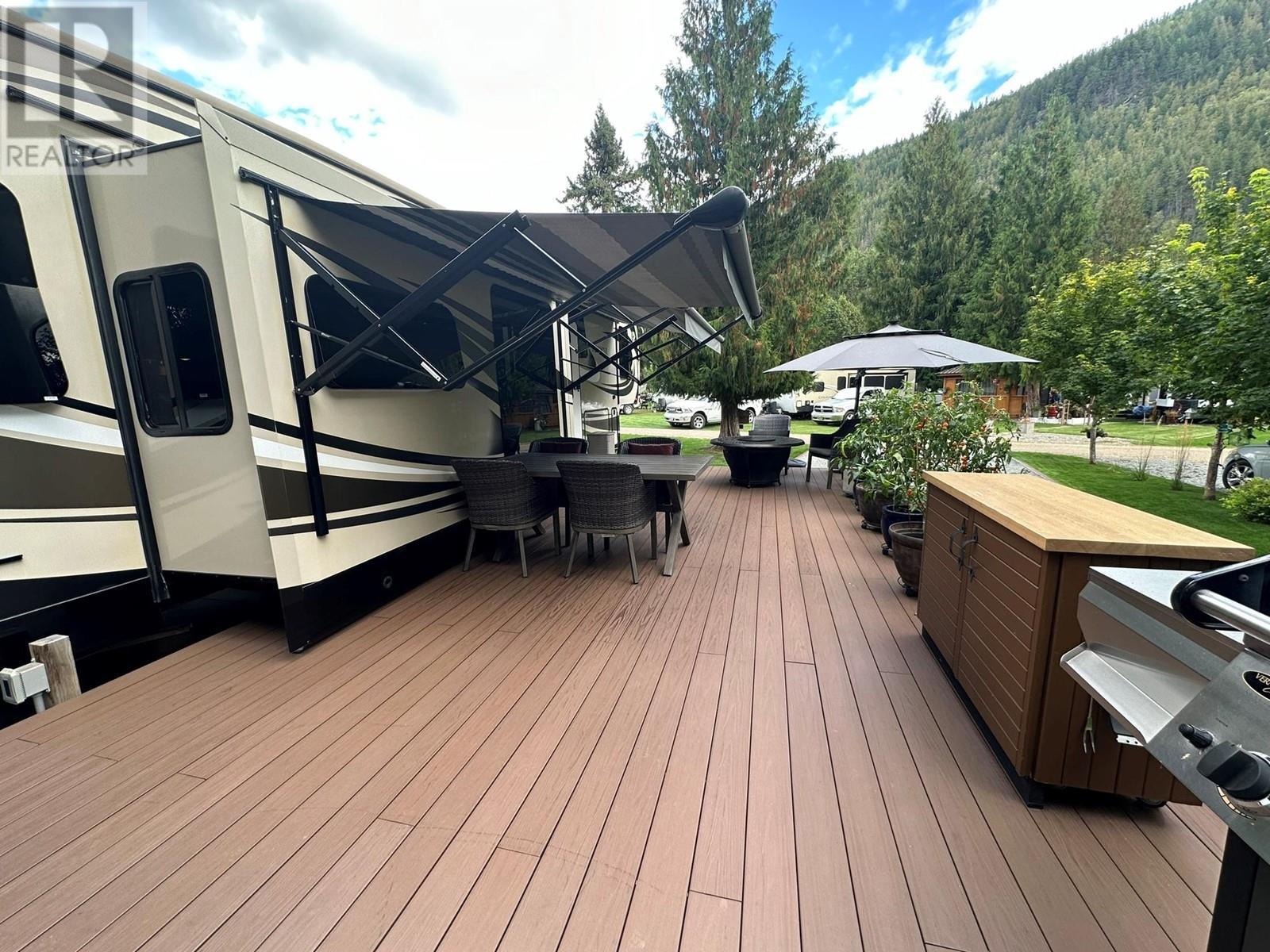 












2202 Mabel Lake Road Unit# 127

,
Enderby,







British Columbia
V0E1V5

