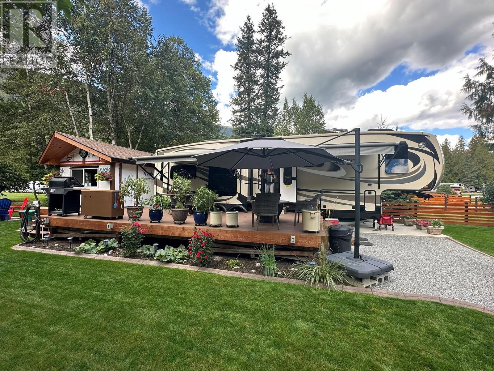 












2202 Mabel Lake Road Unit# 127

,
Enderby,







British Columbia
V0E1V5

