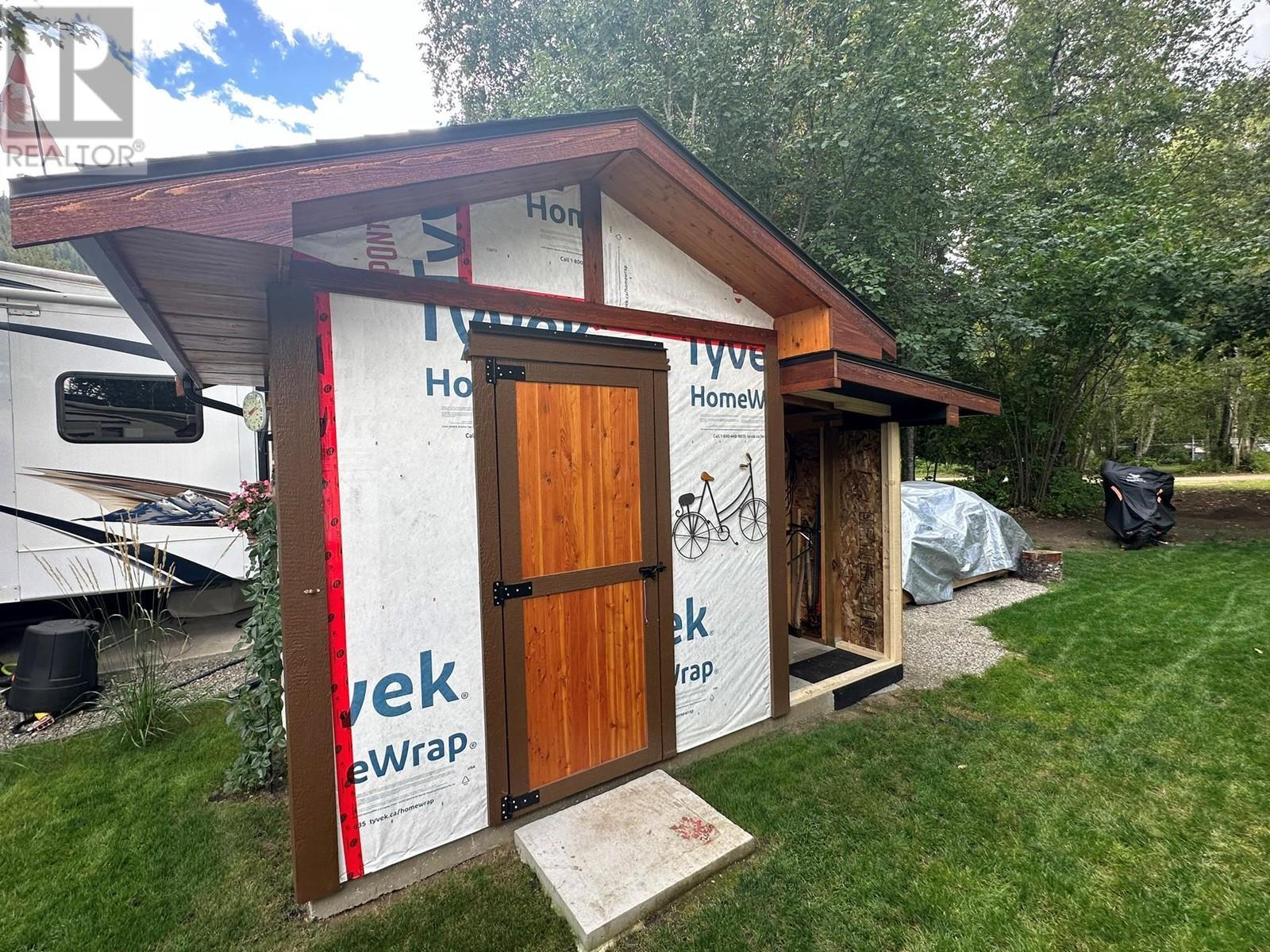 












2202 Mabel Lake Road Unit# 127

,
Enderby,







British Columbia
V0E1V5

