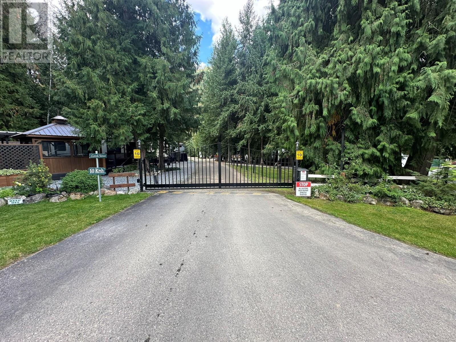












2202 Mabel Lake Road Unit# 127

,
Enderby,







British Columbia
V0E1V5

