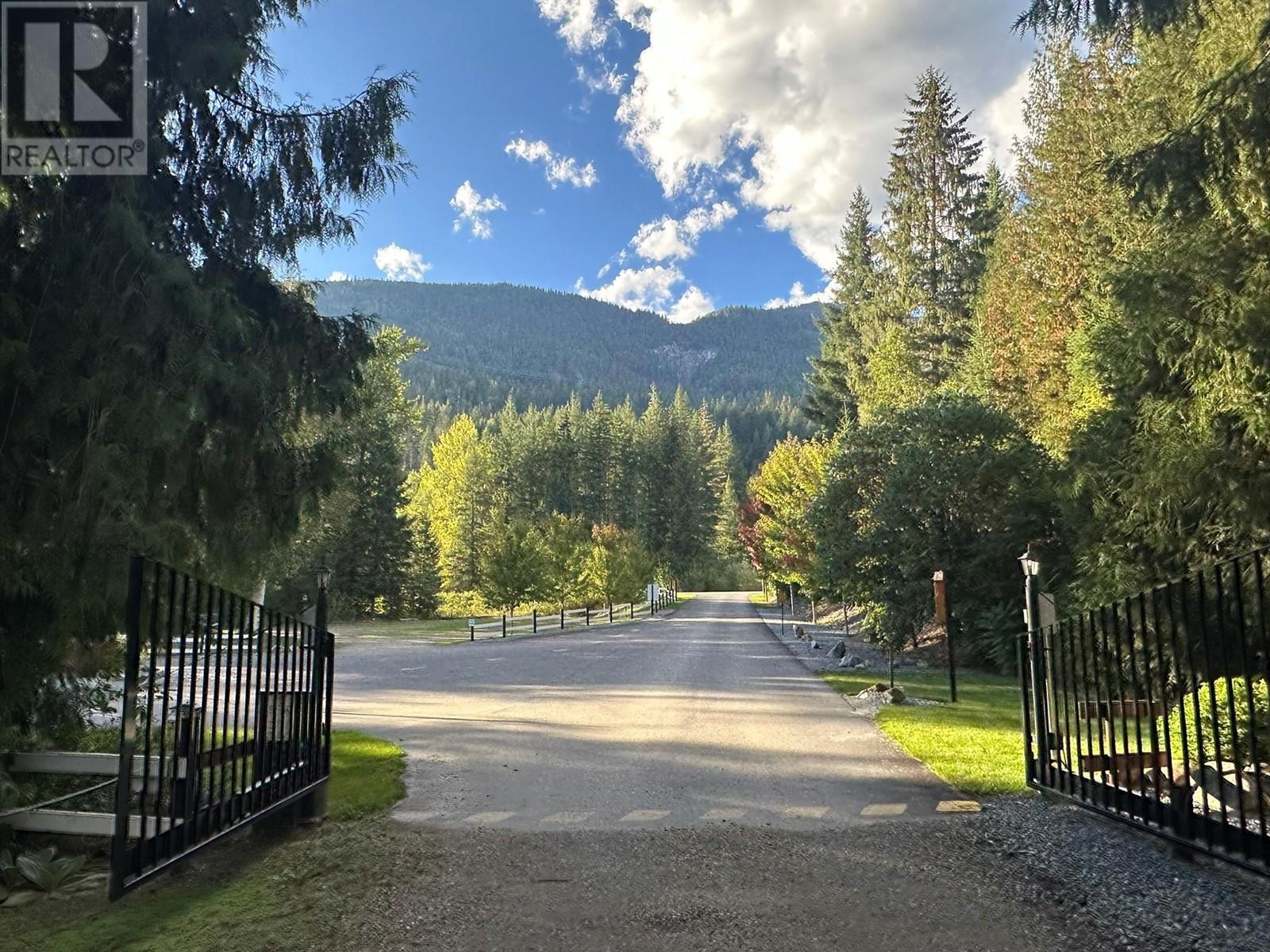 












2202 Mabel Lake Road Unit# 127

,
Enderby,







British Columbia
V0E1V5


