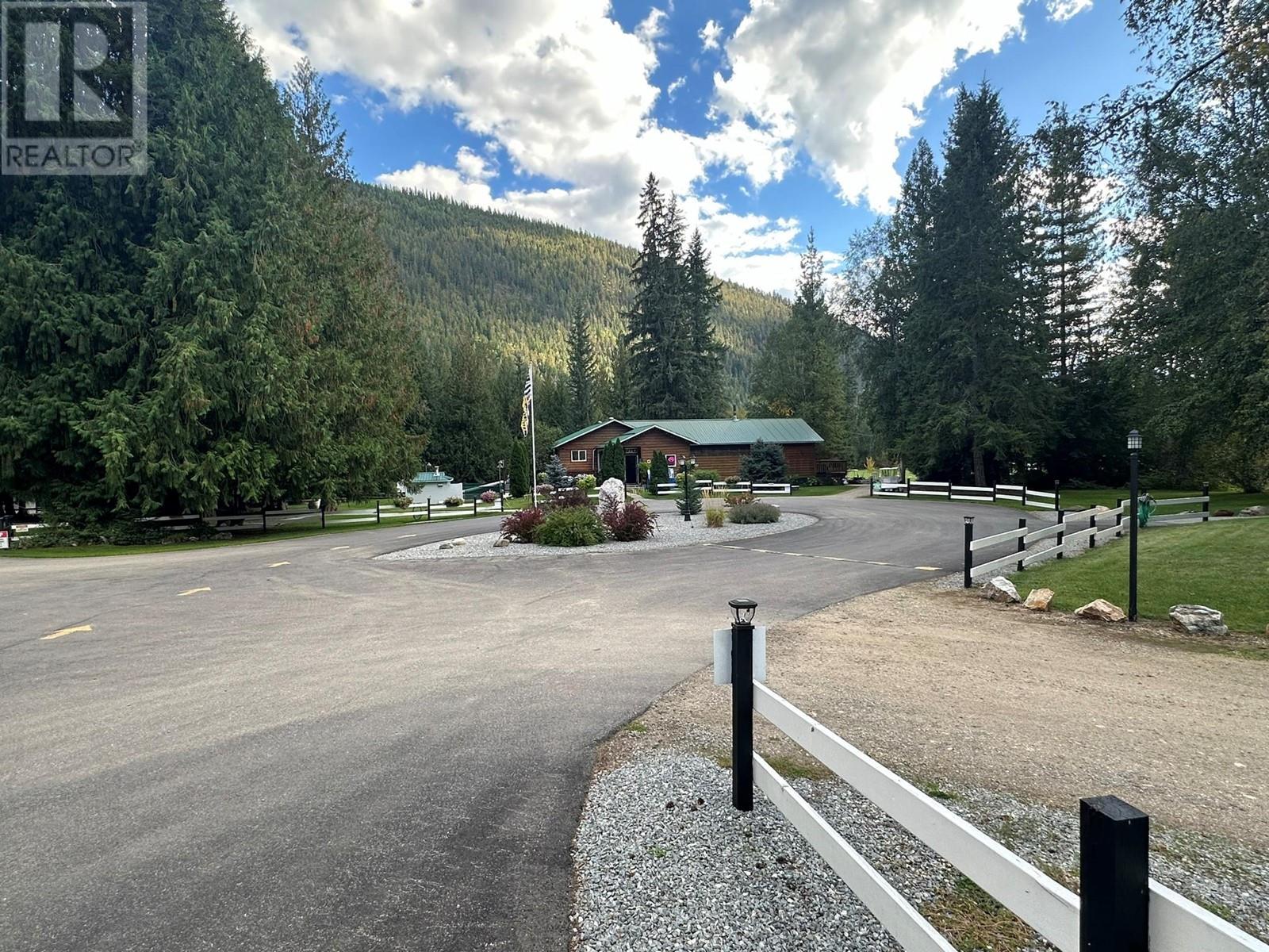 












2202 Mabel Lake Road Unit# 127

,
Enderby,







British Columbia
V0E1V5

