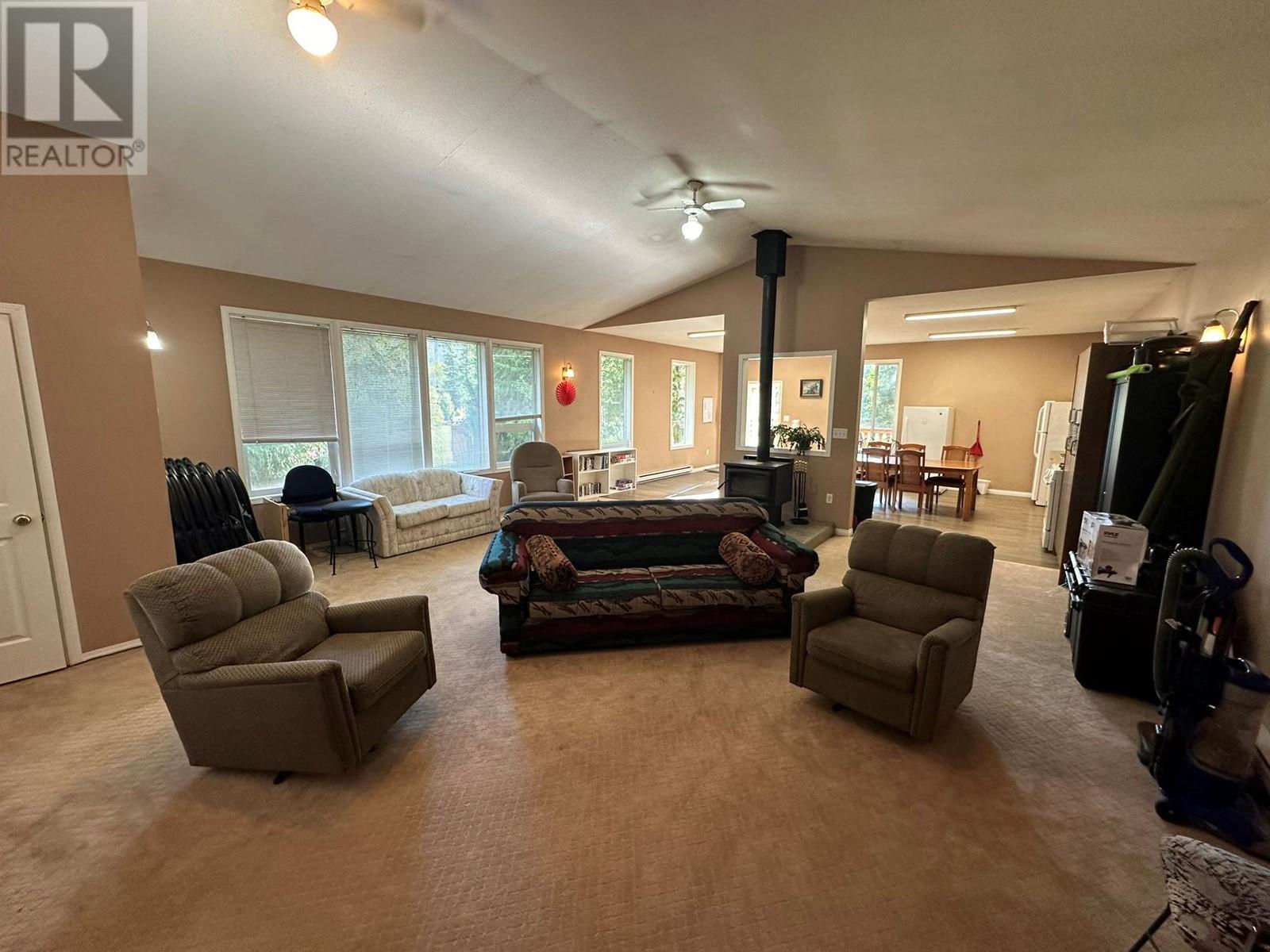 












2202 Mabel Lake Road Unit# 127

,
Enderby,







British Columbia
V0E1V5

