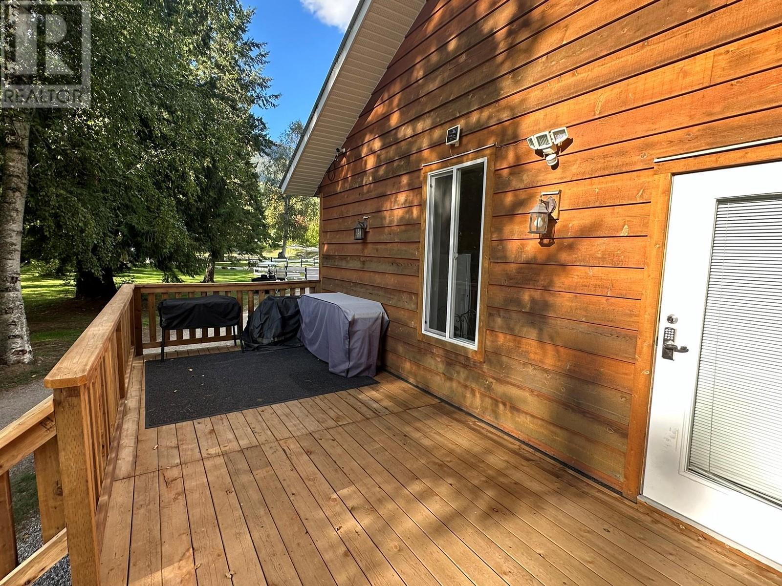 












2202 Mabel Lake Road Unit# 127

,
Enderby,







British Columbia
V0E1V5

