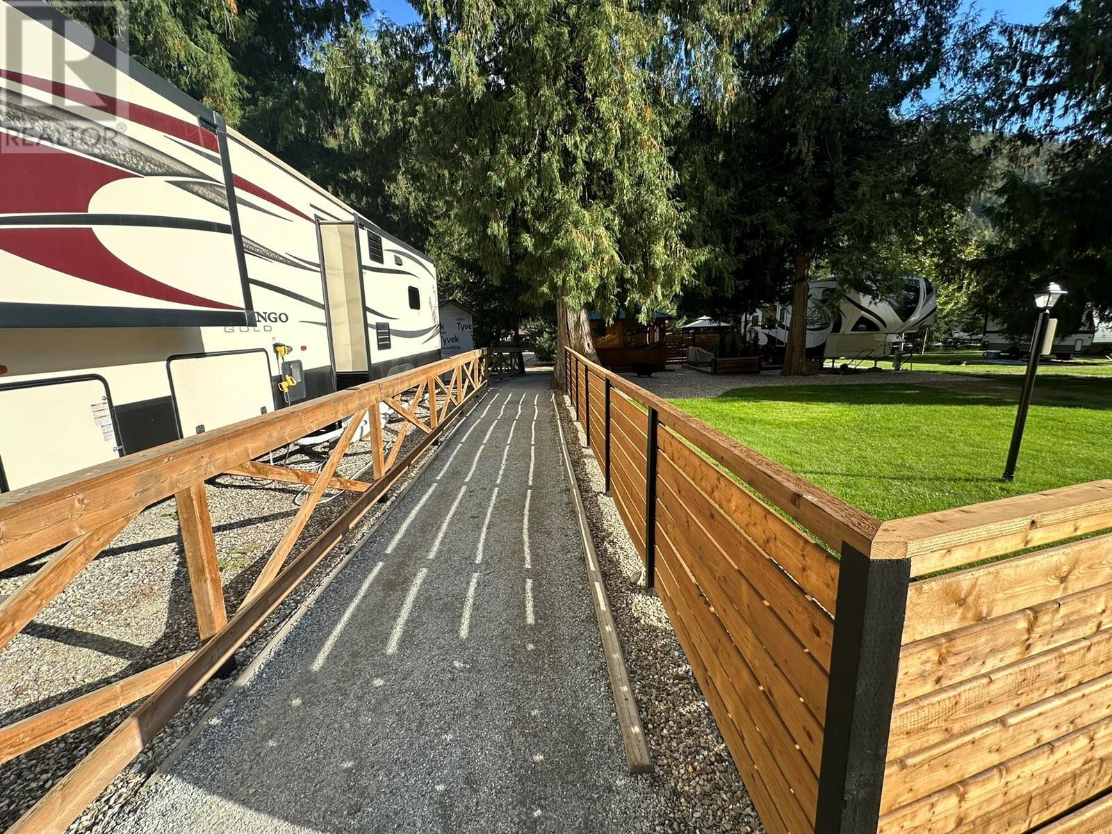 












2202 Mabel Lake Road Unit# 127

,
Enderby,







British Columbia
V0E1V5

