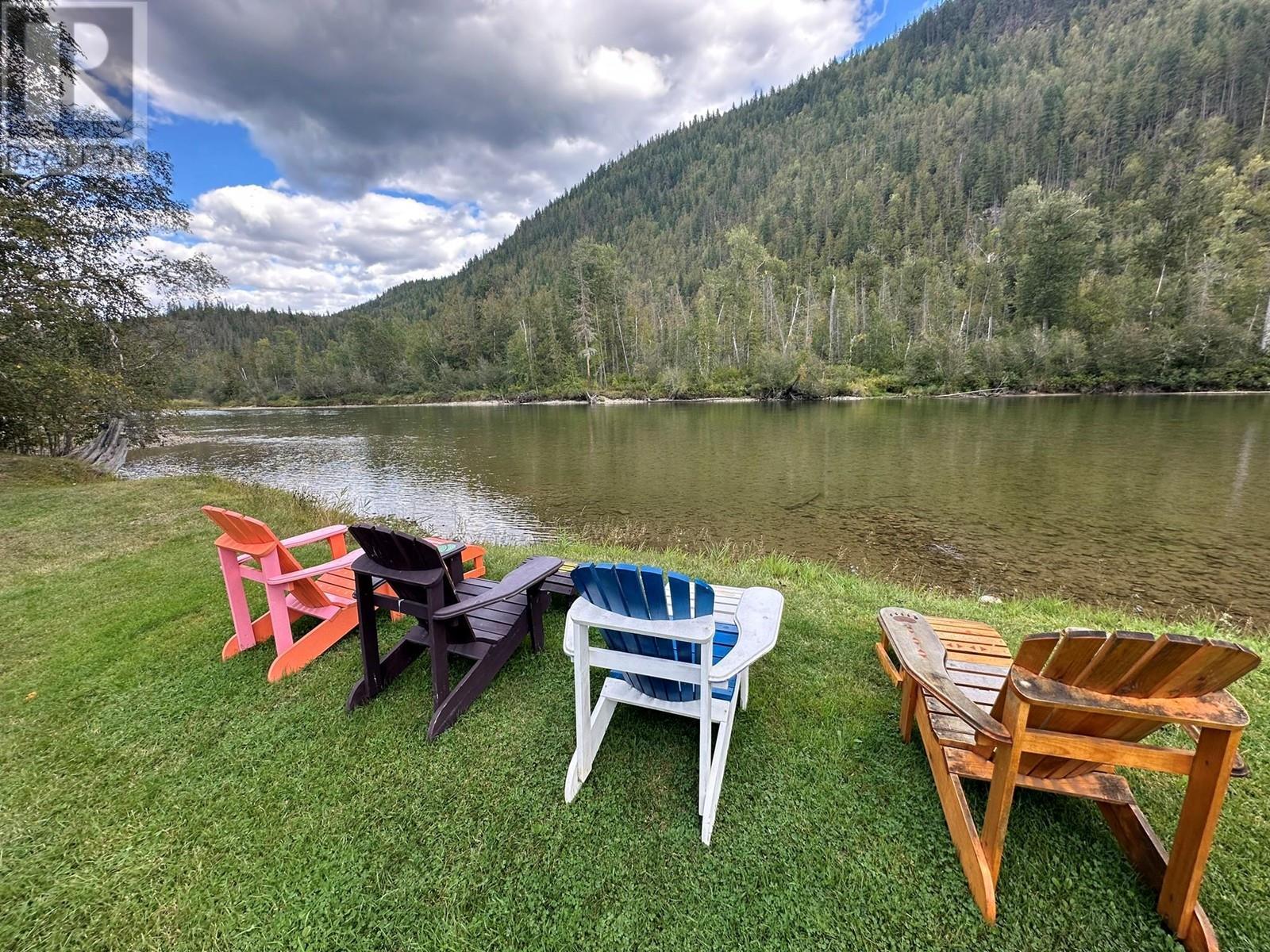 












2202 Mabel Lake Road Unit# 127

,
Enderby,







British Columbia
V0E1V5

