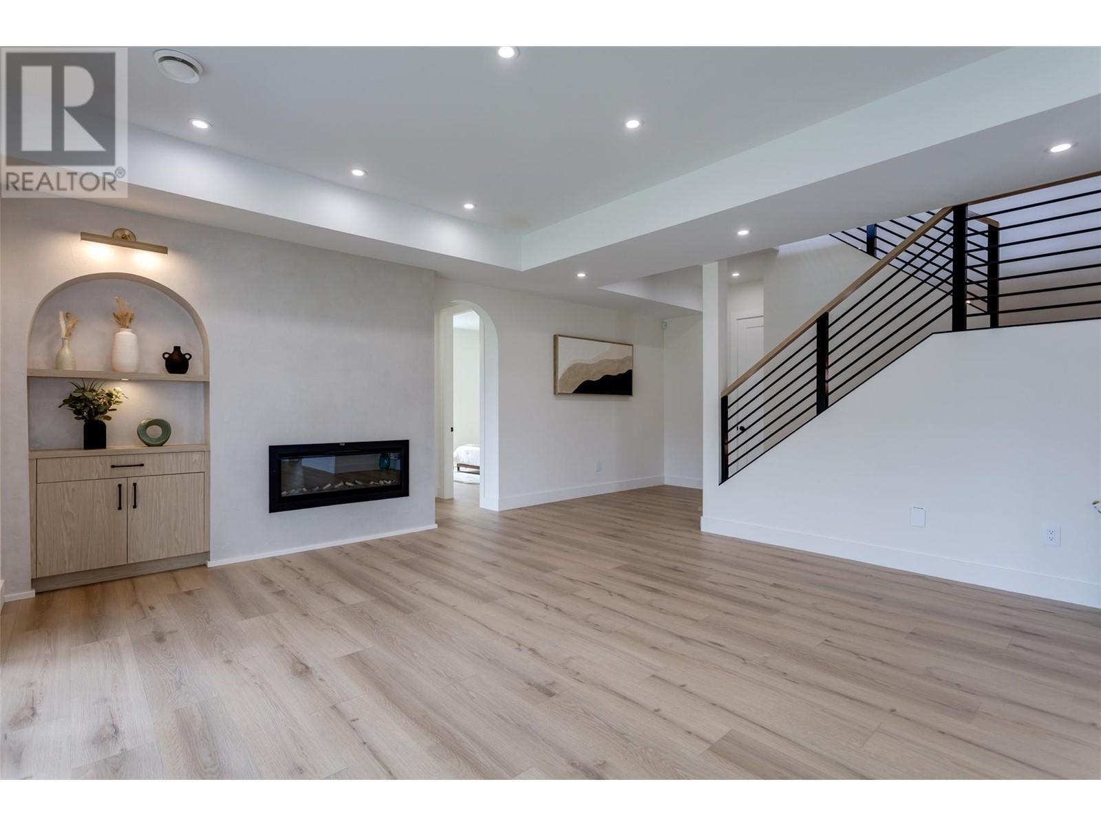 












1017 Carnoustie Drive Lot# 2

,
Kelowna,




British Columbia
V1P0A3

