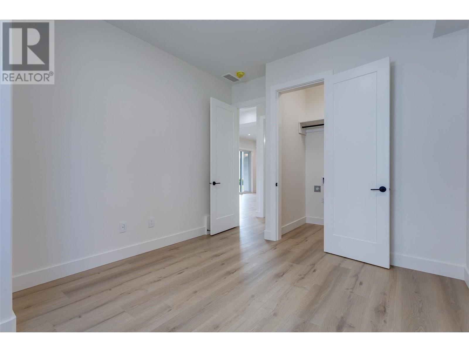 












1017 Carnoustie Drive Lot# 2

,
Kelowna,




British Columbia
V1P0A3

