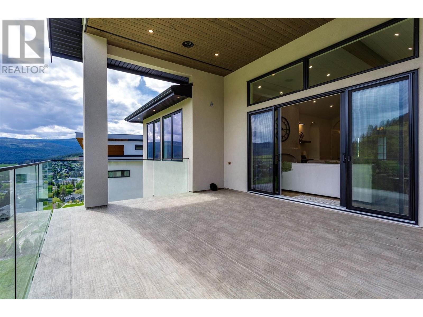 












1017 Carnoustie Drive Lot# 2

,
Kelowna,




British Columbia
V1P0A3

