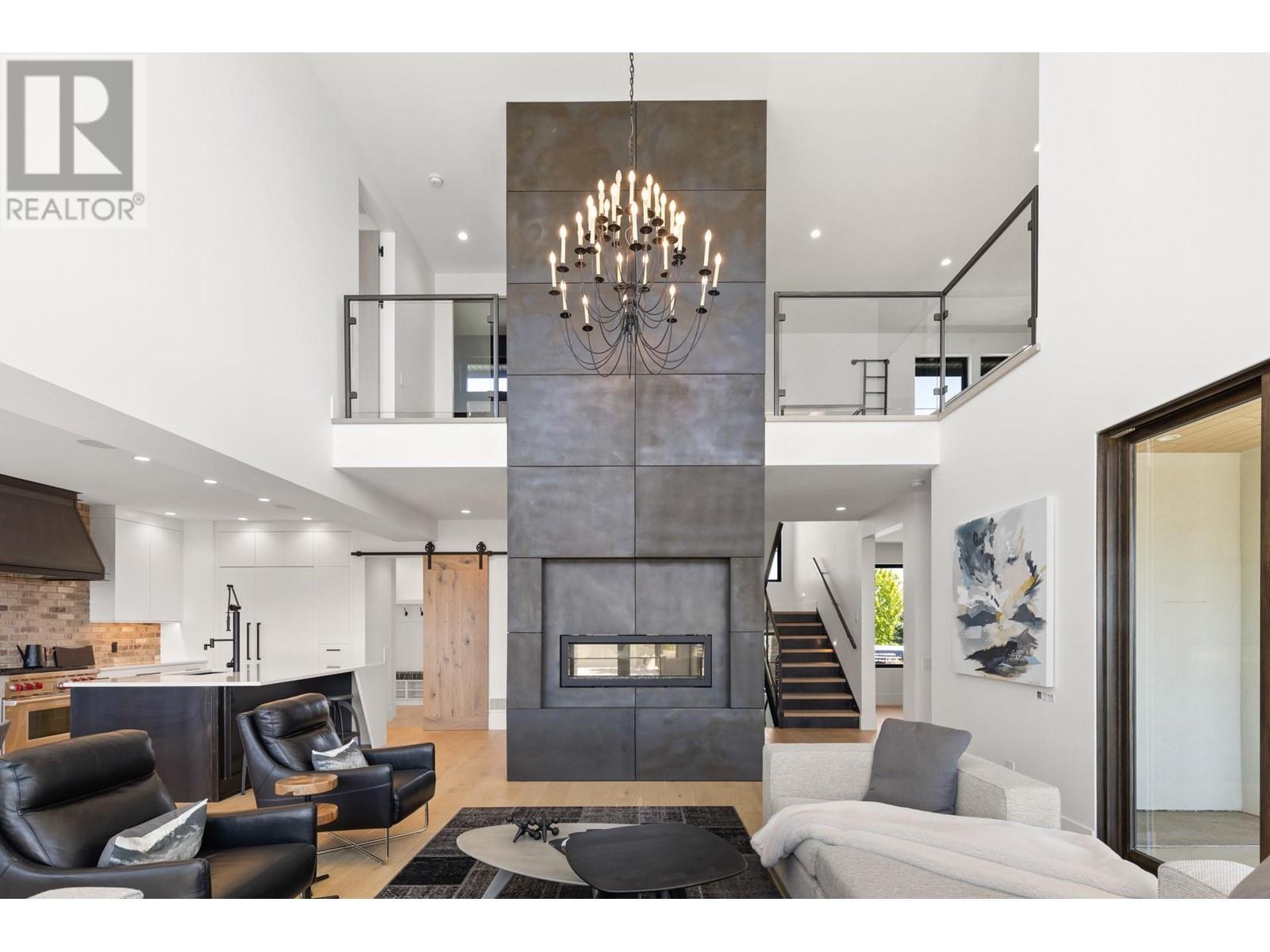 












1462 Rocky Point Drive

,
Kelowna,




British Columbia
V1V3E3

