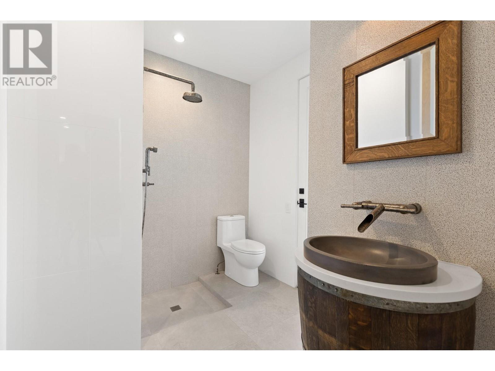 












1462 Rocky Point Drive

,
Kelowna,




British Columbia
V1V3E3

