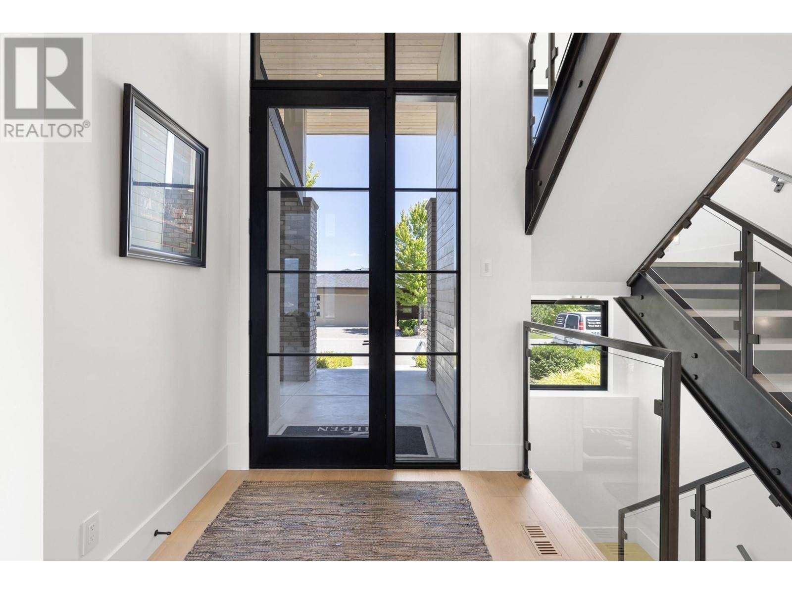 












1462 Rocky Point Drive

,
Kelowna,




British Columbia
V1V3E3


