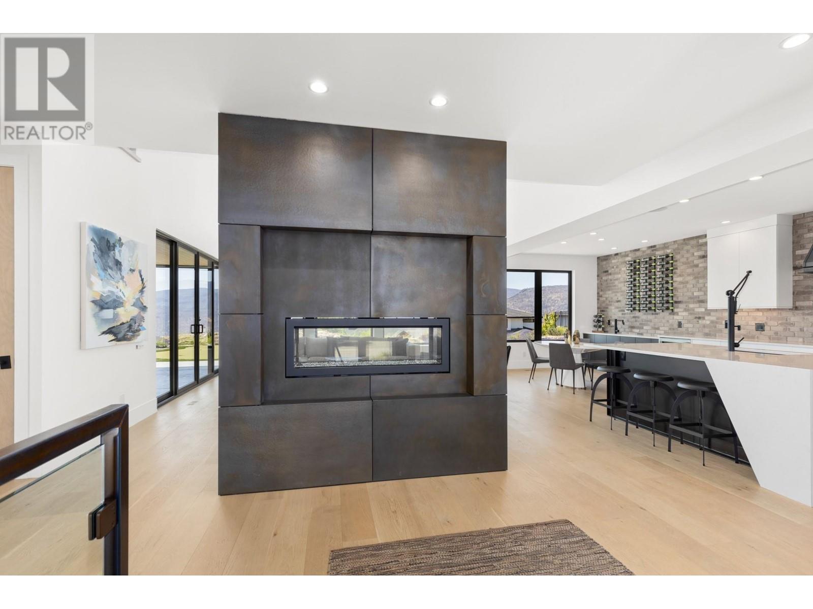 












1462 Rocky Point Drive

,
Kelowna,




British Columbia
V1V3E3

