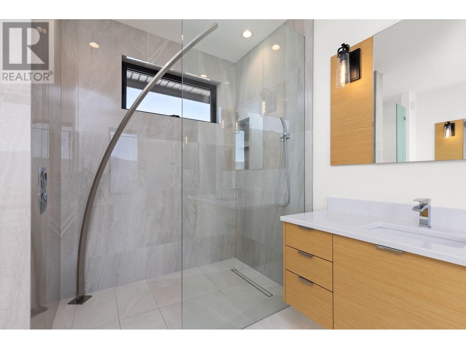 












1462 Rocky Point Drive

,
Kelowna,




British Columbia
V1V3E3

