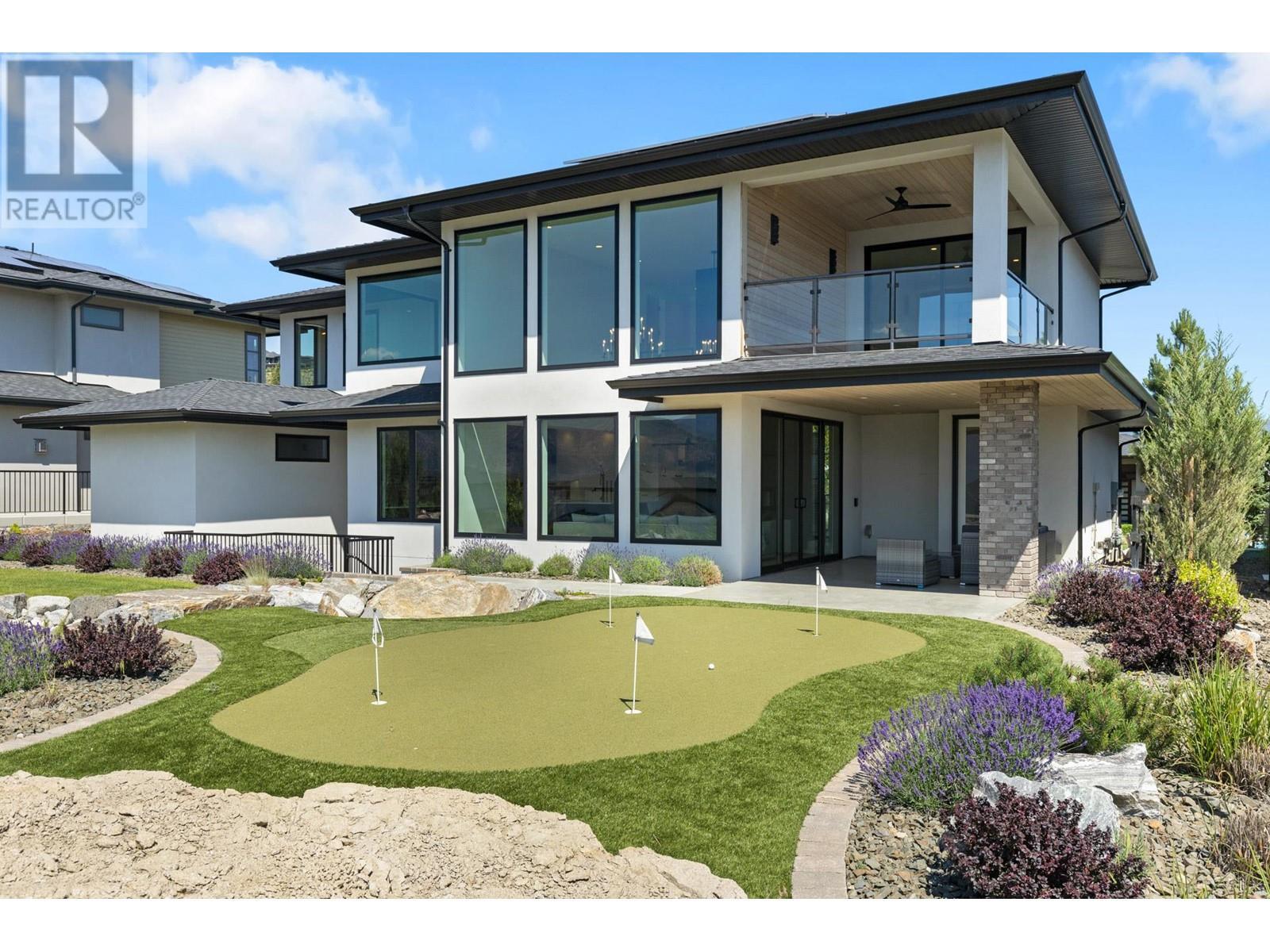 












1462 Rocky Point Drive

,
Kelowna,




British Columbia
V1V3E3

