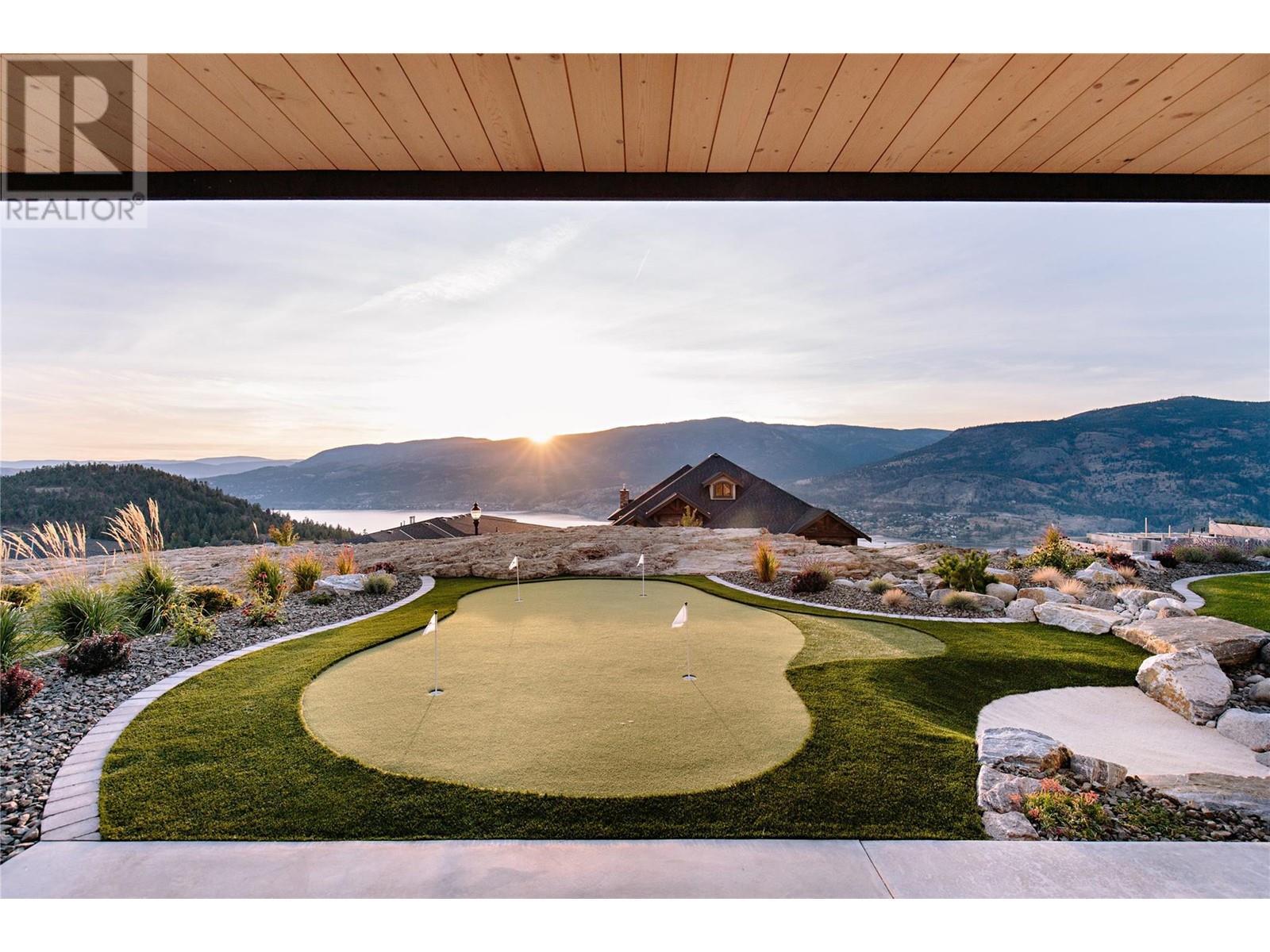 












1462 Rocky Point Drive

,
Kelowna,




British Columbia
V1V3E3

