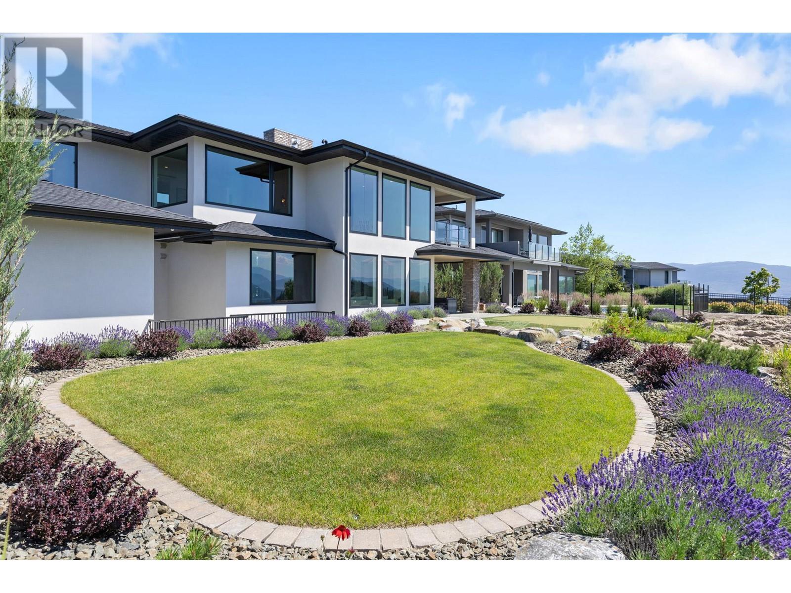 












1462 Rocky Point Drive

,
Kelowna,




British Columbia
V1V3E3

