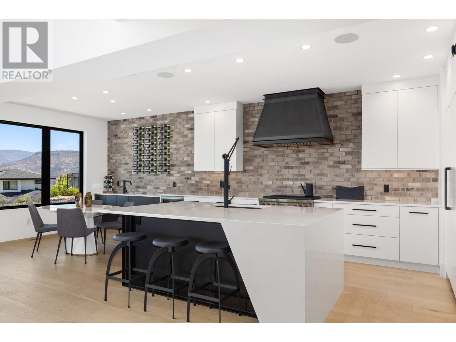 












1462 Rocky Point Drive

,
Kelowna,




British Columbia
V1V3E3

