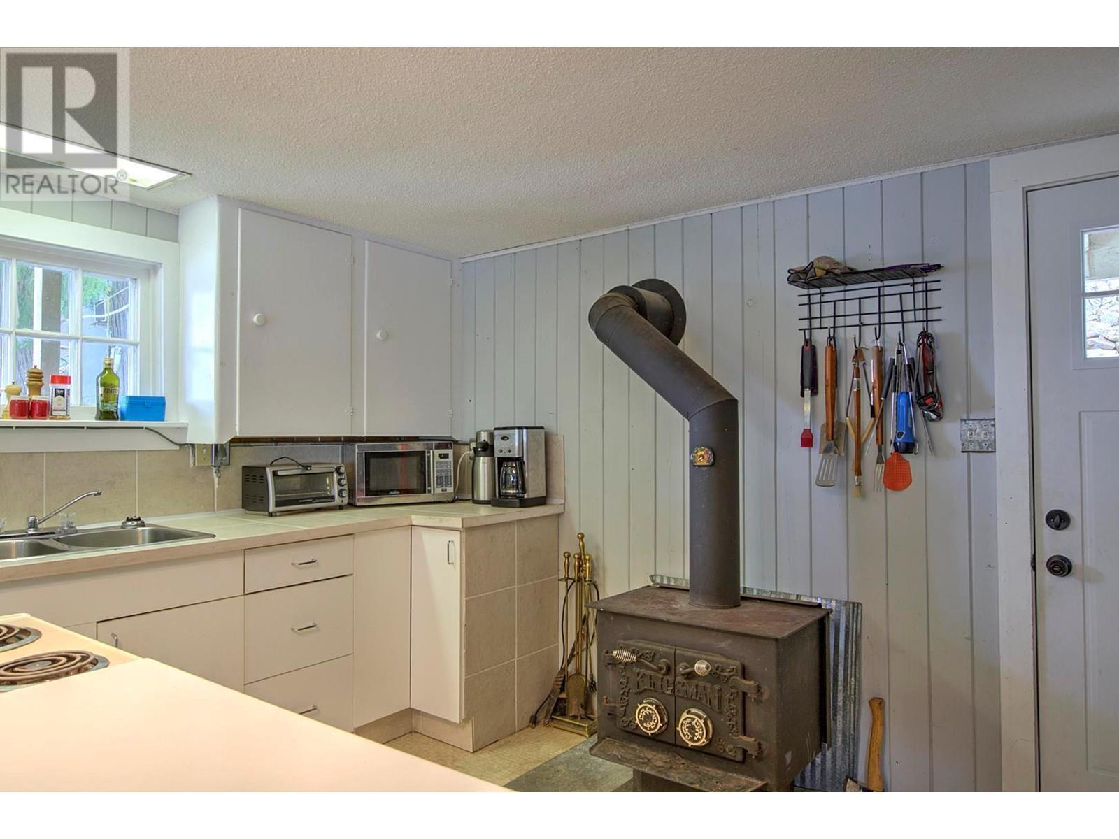 












3602 Mabel Lake Road Unit# 5

,
Lumby,







British Columbia
V0E2G6

