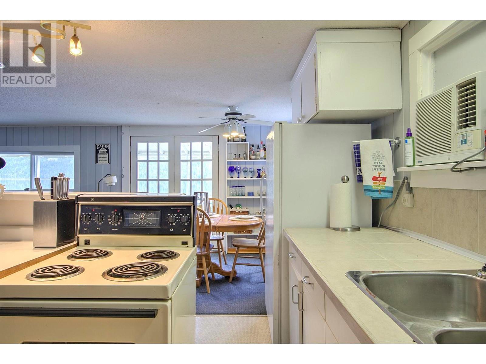












3602 Mabel Lake Road Unit# 5

,
Lumby,







British Columbia
V0E2G6

