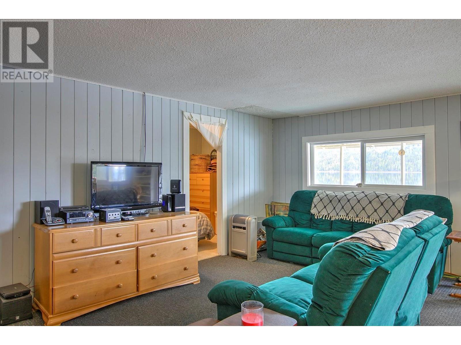 












3602 Mabel Lake Road Unit# 5

,
Lumby,







British Columbia
V0E2G6

