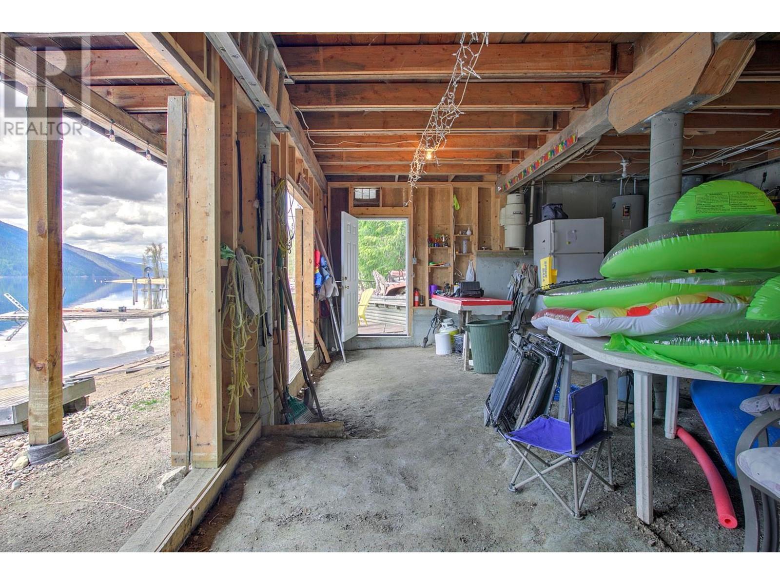 












3602 Mabel Lake Road Unit# 5

,
Lumby,







British Columbia
V0E2G6

